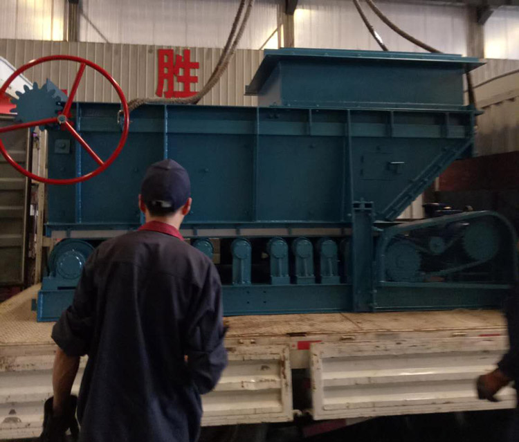 山東礦安機電自主研發(fā)生產(chǎn)的甲帶給煤機發(fā)往吉林遼源