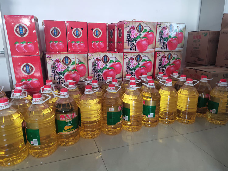 雙節(jié)同慶，山東礦安機(jī)電有限公司為全體員工發(fā)放福利