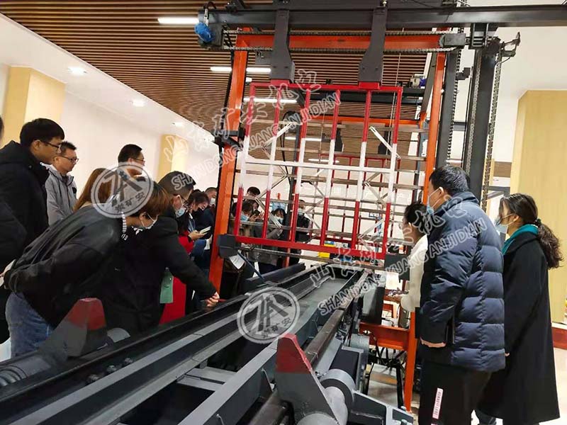 公司組織電商部門所有員工進(jìn)行產(chǎn)品培訓(xùn)