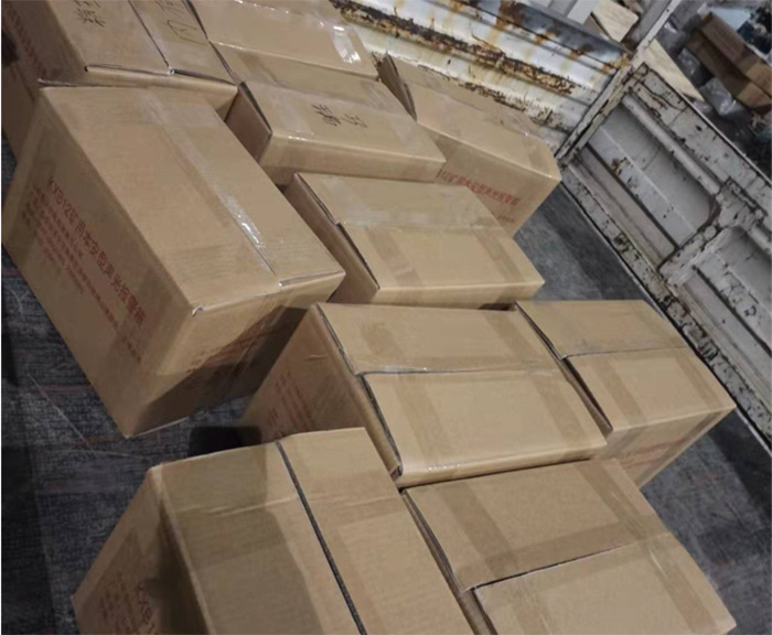 礦安機(jī)電生產(chǎn)的KXB12礦用本安型聲光報(bào)警箱發(fā)往山西太原